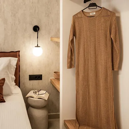 Theros Urban Retreats *