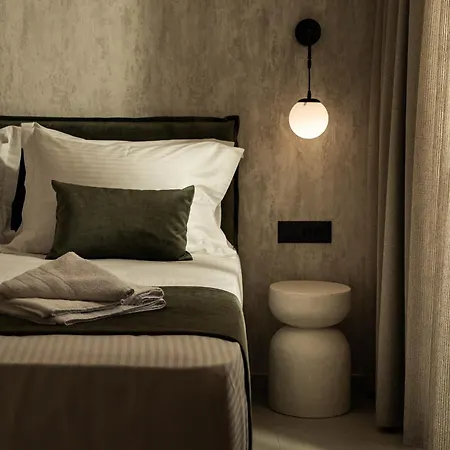 Theros Urban Retreats *