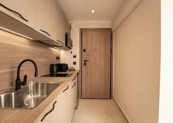 Апартаменты Theros Urban Retreats *